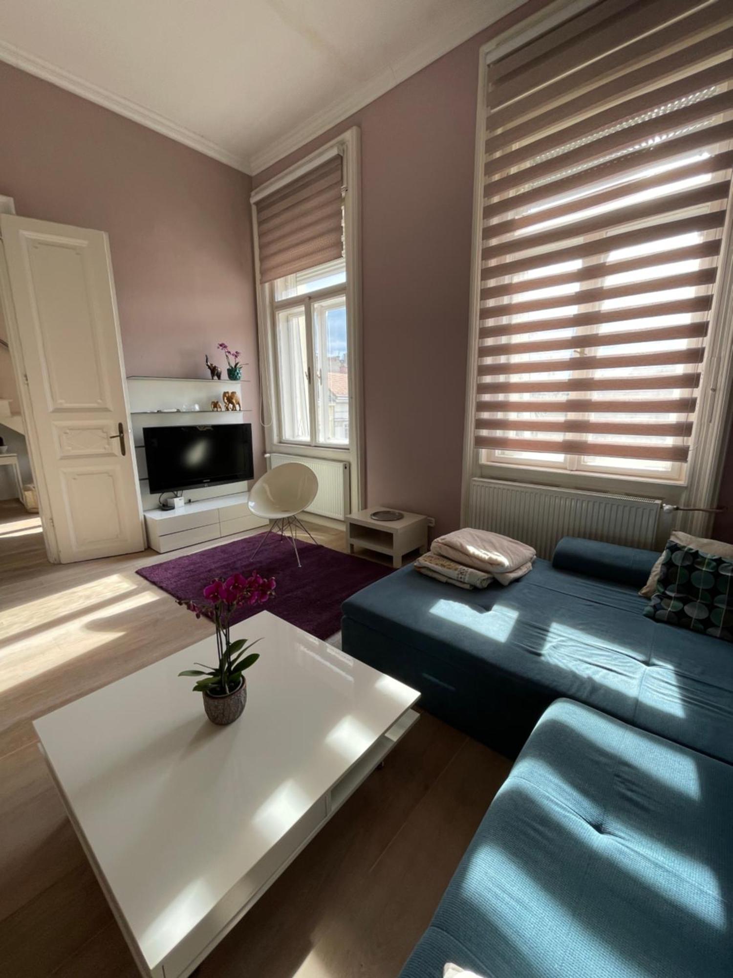 Dula Downtown Apartment Будапеща Екстериор снимка